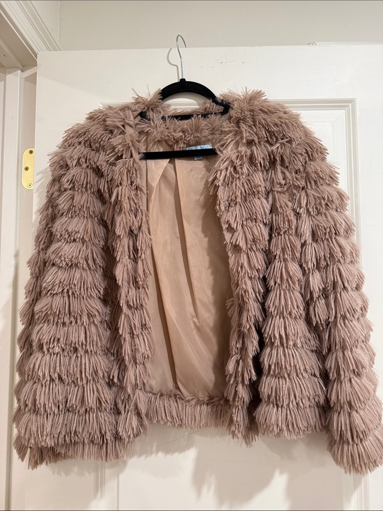 She + Sky Jackets & Blazers - She + Sky Dusty Taupe Faux-Fur Fringe Jacket